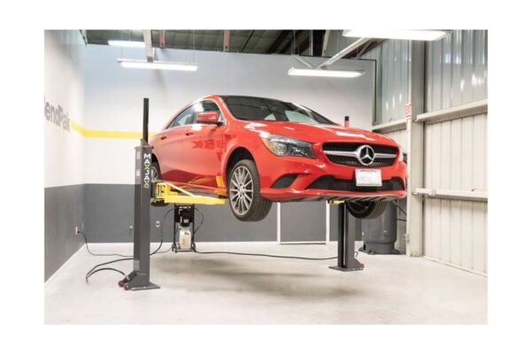 MaxJax Portable Two-Post Garage Lift