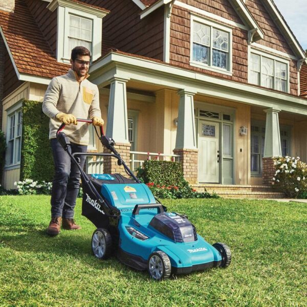 Makita 18V X2 (36V) LXT Lawn Mower Kit 21in Self Propelled with 4 Batteries