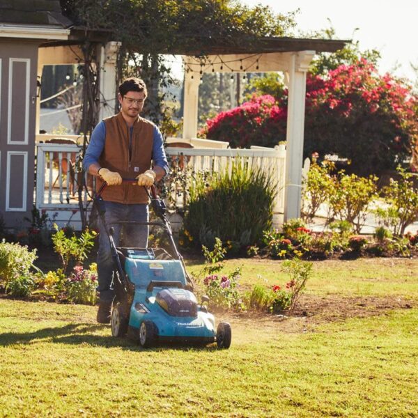 Makita 18V X2 (36V) LXT Lawn Mower Kit 21in Self Propelled with 4 Batteries
