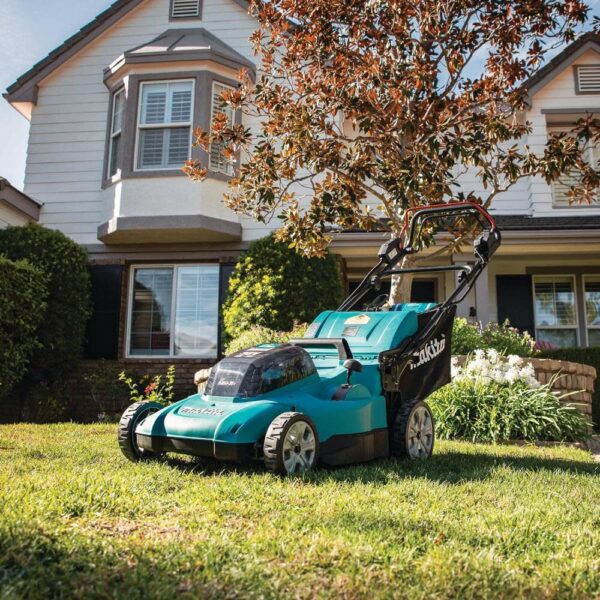 Makita 18V X2 (36V) LXT Lawn Mower Kit 21in Self Propelled with 4 Batteries